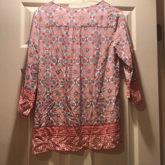 (5/$25) Lucy & Laurel 3/4 length sleeve top - Picture 3 of 4